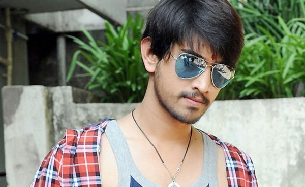 raj tarun,remuneration,raja ravindra,taj tharun movie,uyyala jampala  రాజ్ తరుణ్ రెమ్యునరేషన్ వెనుకున్నదెవరు?